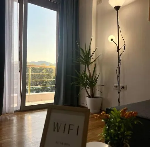 Vibes Апартаменты Тирана