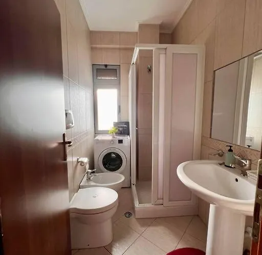 Vibes * Тирана